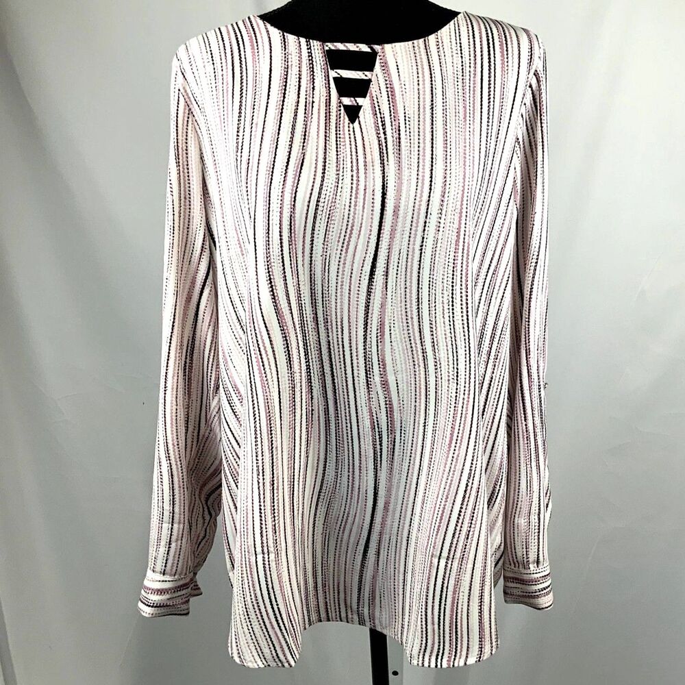 White/Pink/Black Wavy lined Tunic By Apt.9 Size L